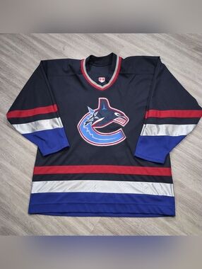 Vintage CCM Vancouver Canucks Orca Jersey Men's XL Navy Embroidered